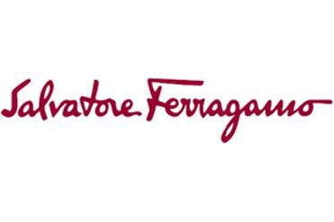 SALVATORE FERRAGAMO PRÉSENTE LES NOUVEAUX MODÈLES DE LUNETTES DE SOLEIL DE LA CAMPAGNE PUBLICITAIRE COLLECTION AUTOMNE/HIVER 2020-2021