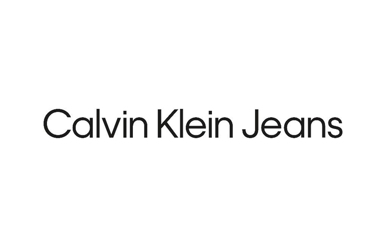 Calvin Klein Jeans Eyewear présente ses nouvelles montures Color Shift pour l'automne 2024