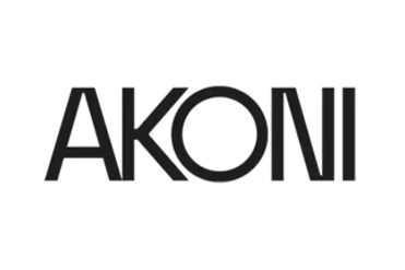 L'actrice Rebecca Ferguson porte les lunettes Akoni Eyewear à la Mostra de Venise